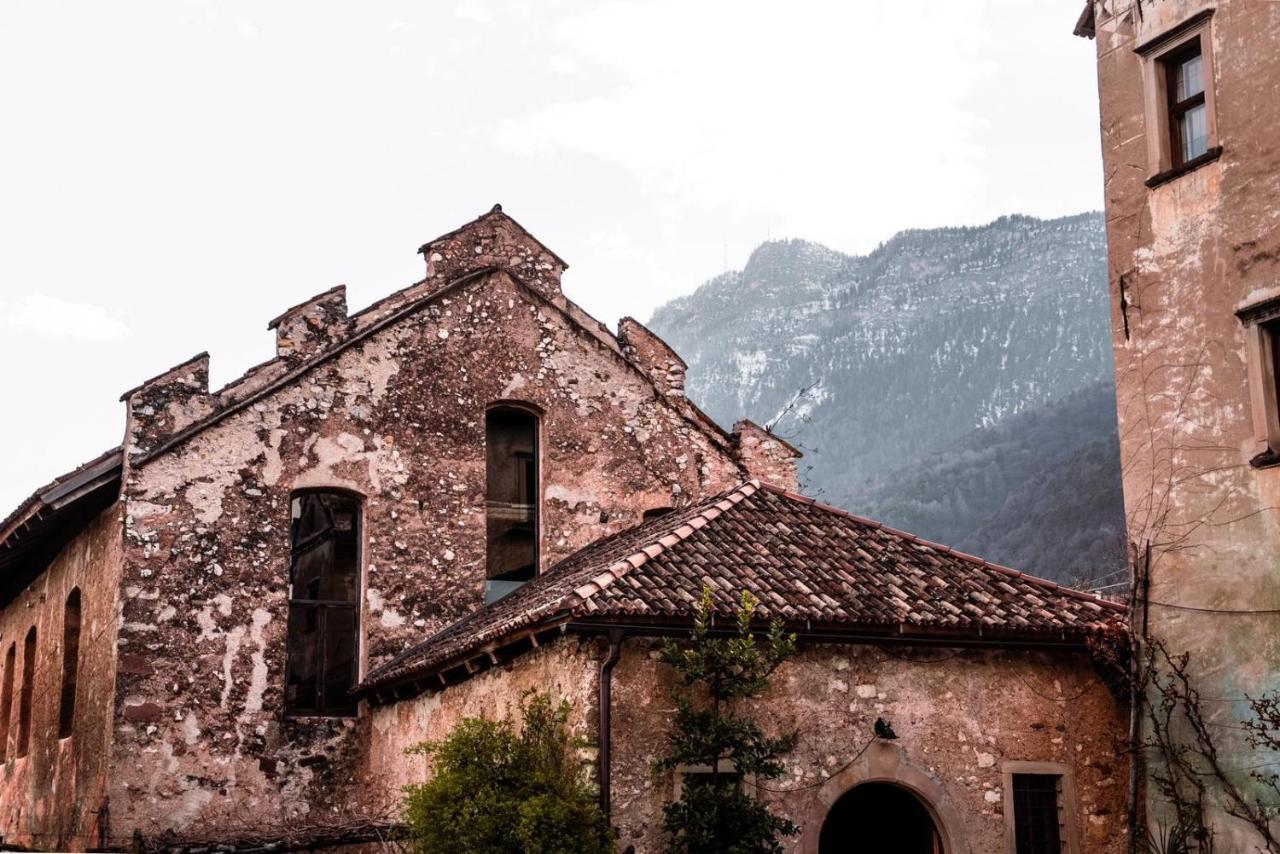 Ansitz Zinnenberg Appiano Sulla Strada Del Vino Exterior foto